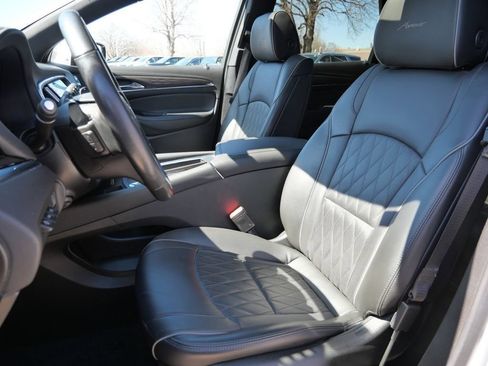 Used 2024 Buick Enclave Avenir w/ Avenir Technology Package AWD/4WD image 42