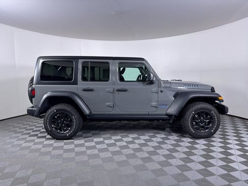 Used 2023 Jeep Wrangler Unlimited w/ Cold Weather Group AWD/4WD image 15