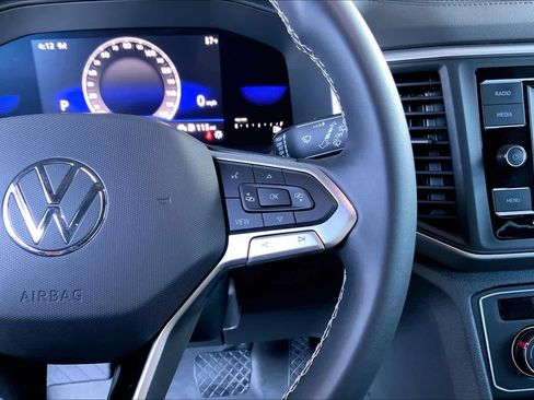 Used 2022 Volkswagen Atlas SE image 24