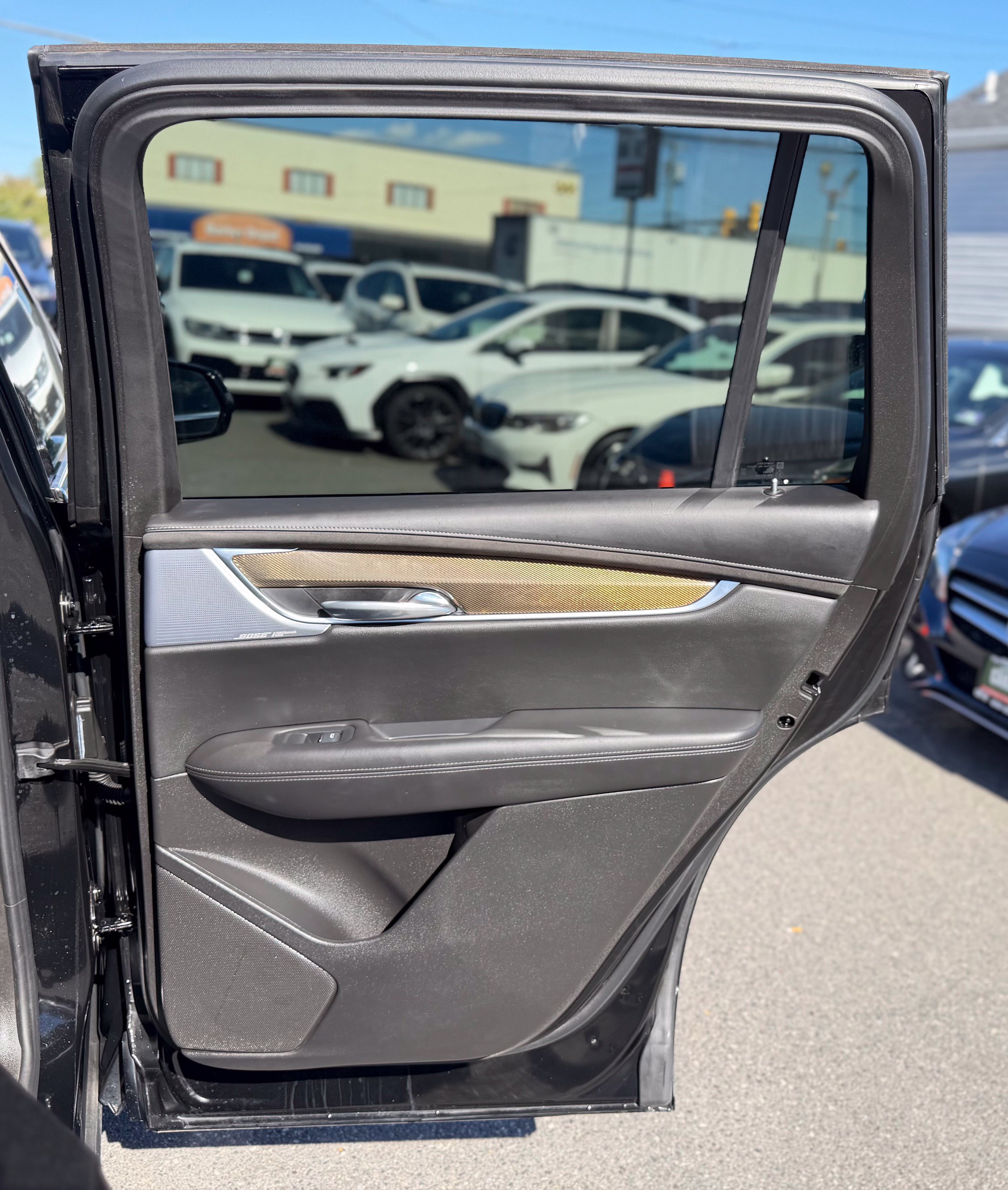 Used 2023 Cadillac XT6 Premium Luxury w/ Platinum Package AWD/4WD image 22