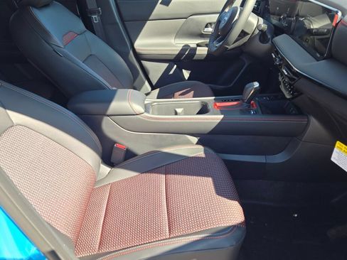 Used 2026 Nissan Kicks SR w/ SR Premium Package AWD/4WD image 6