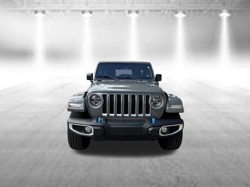 Used 2022 Jeep Wrangler Unlimited Sahara w/ Cold Weather Group AWD/4WD image 2