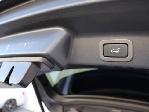 Used 2020 Jaguar F-PACE SVR AWD/4WD image 28