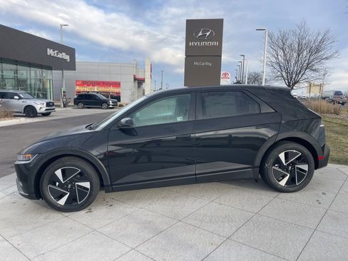 New 2026 Hyundai Ioniq 5 SEL image 2