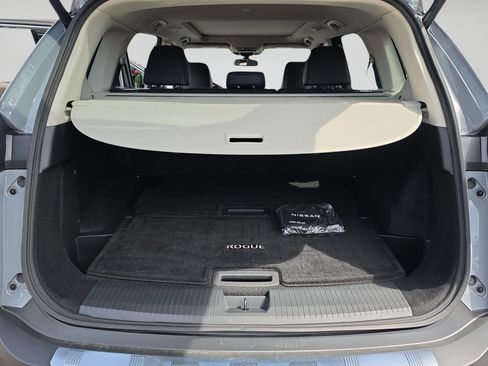 Used 2023 Nissan Rogue SL w/ SL Premium Package AWD/4WD image 16