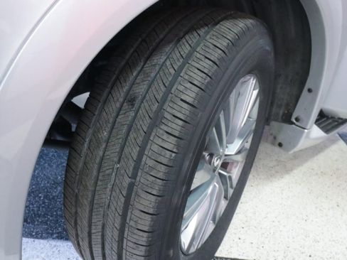 Used 2019 INFINITI QX80 Luxe w/ Proassist Package image 10