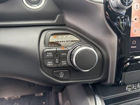 New 2026 RAM 1500 4x4 Crew Cab image 15