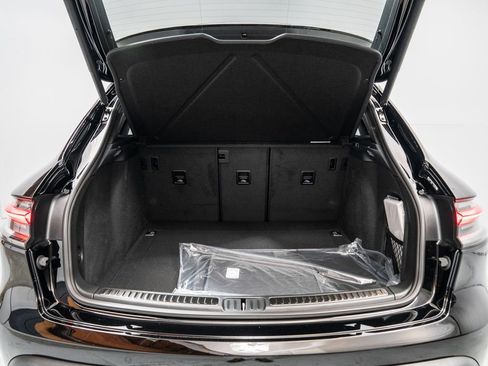 Certified 2026 Porsche Macan AWD/4WD image 30