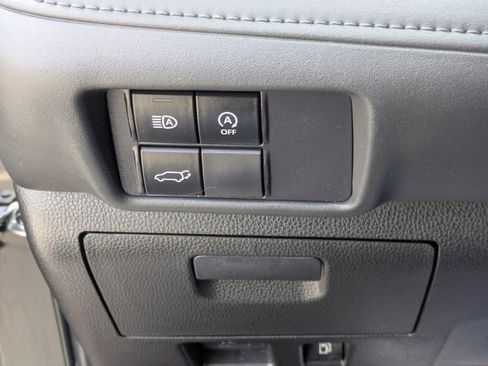 Used 2023 Toyota Highlander XLE image 24