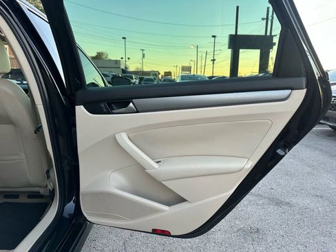 Used 2014 Volkswagen Passat 1.8T SE image 6