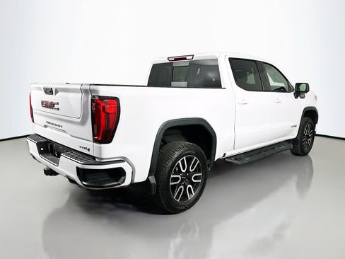 Used 2022 GMC Sierra 1500 AT4 w/ AT4 Preferred Package AWD/4WD image 11
