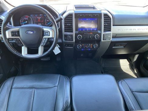 Used 2020 Ford F250 Lariat w/ FX4 Off-Road Package image 4