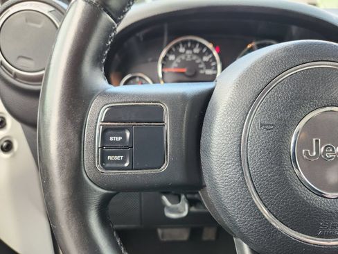 Used 2011 Jeep Wrangler Sport AWD/4WD image 31