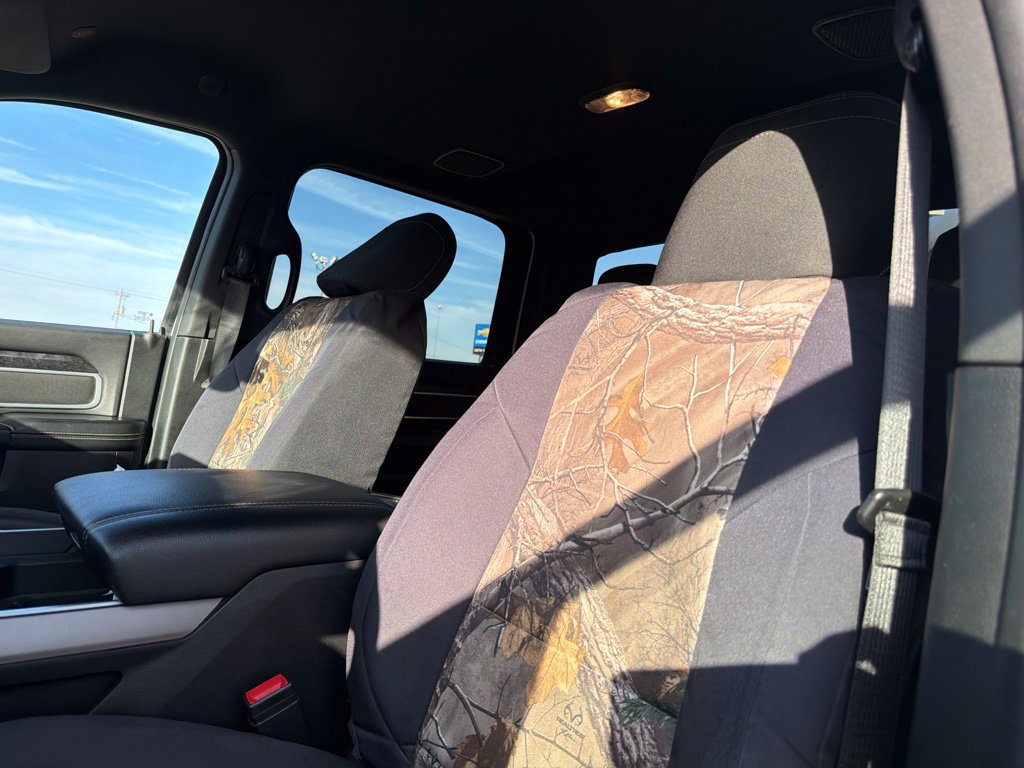 Used 2024 RAM 3500 Big Horn w/ Sport Appearance Package AWD/4WD image 10