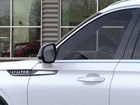 New 2026 Lincoln Aviator AWD image 25