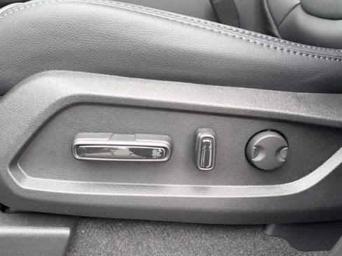 New 2026 Honda Pilot Touring image 16