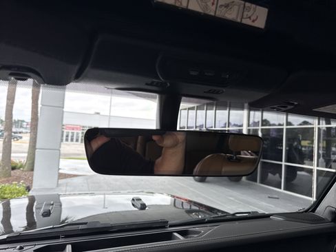 Used 2020 Jeep Wrangler Unlimited Sahara image 25