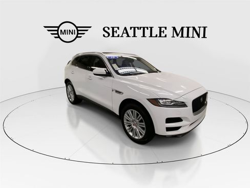 Used 2018 Jaguar F-PACE Portfolio image 2