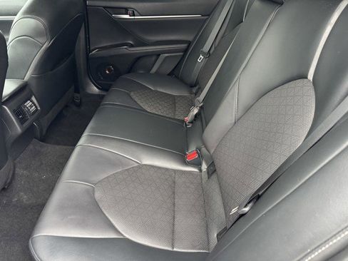 Used 2022 Toyota Camry XSE image 13