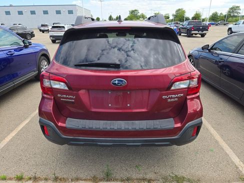 Used 2019 Subaru Outback 3.6R Limited w/ Popular Package #2 AWD/4WD image 4