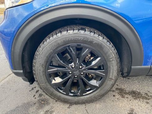 Used 2020 Ford Explorer XLT w/ Equipment Group 202A image 16