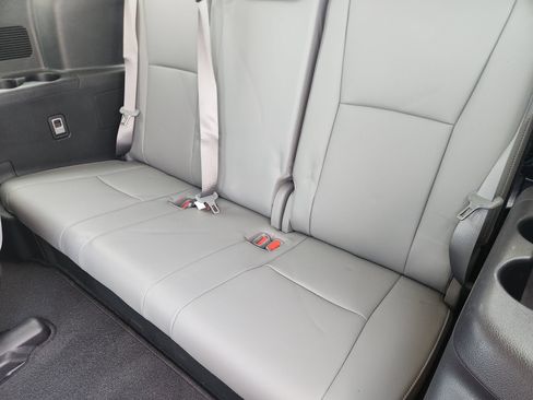 Used 2022 Toyota Highlander Limited FWD image 36