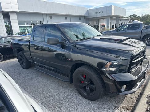 Used 2018 RAM 1500 Express image 3