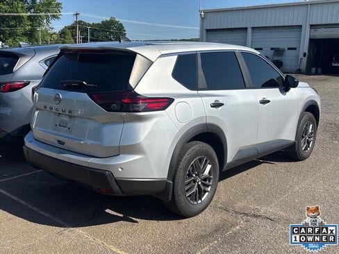 Used 2025 Nissan Rogue S FWD image 9
