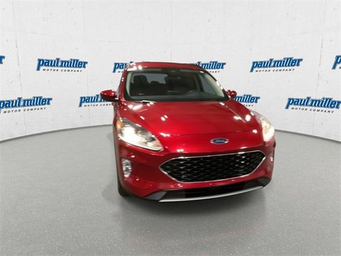 Used 2020 Ford Escape SEL image 3