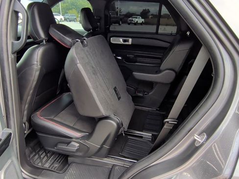 Used 2023 Ford Explorer ST-Line w/ Class IV Trailer Tow Package RWD image 37
