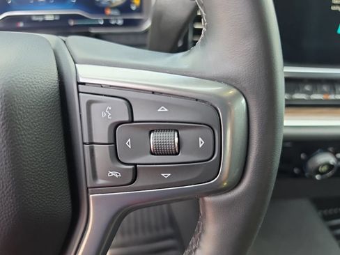 Used 2024 Chevrolet Silverado 1500 LT AWD/4WD image 11