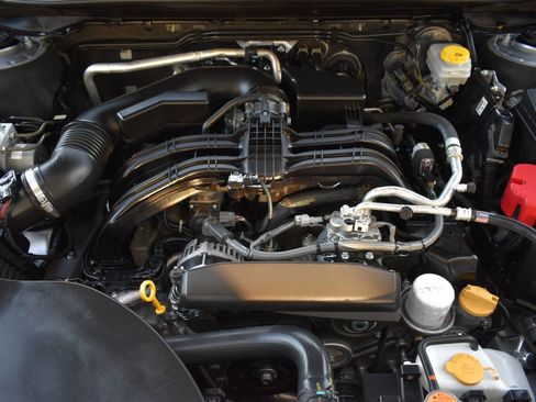 Used 2024 Subaru Outback Premium image 44