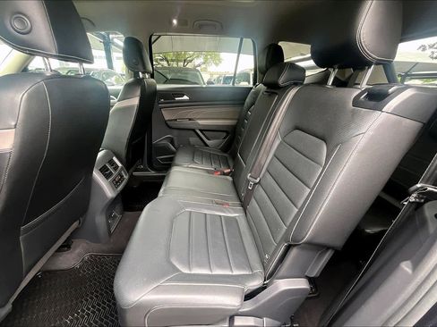 Used 2022 Volkswagen Atlas SEL Premium image 21