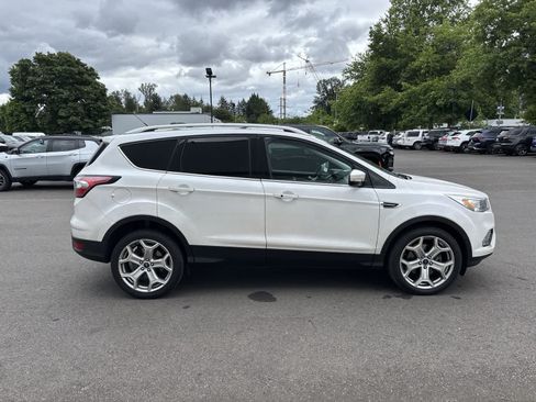 Used 2017 Ford Escape Titanium w/ Equipment Group 301A FWD image 5