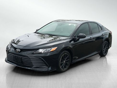 Used 2023 Toyota Camry LE FWD image 3