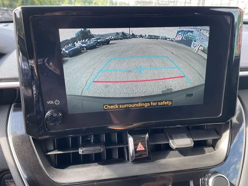 Certified 2025 Toyota Corolla Cross LE AWD/4WD image 20