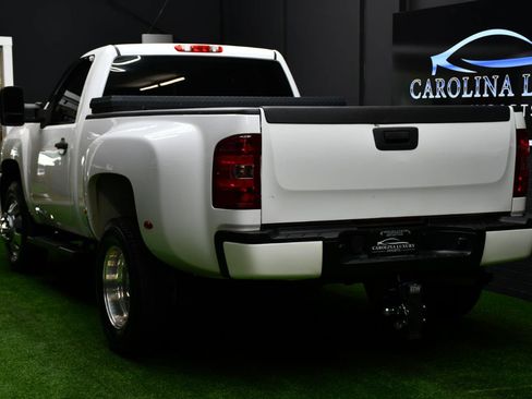 Used 2013 Chevrolet Silverado 3500 W/T RWD image 2