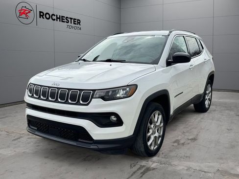Used 2022 Jeep Compass Latitude AWD/4WD image 31