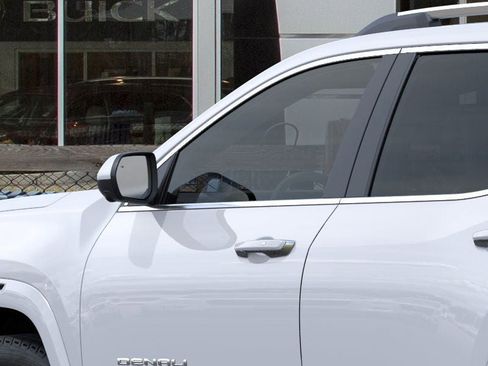 New 2026 GMC Terrain Denali w/ LPO, Floor Liner Package image 12