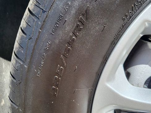 Used 2020 Chevrolet Equinox LT image 16