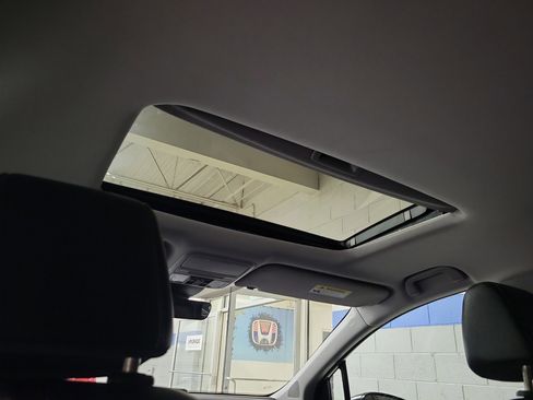 Used 2024 Honda Odyssey EX-L image 15