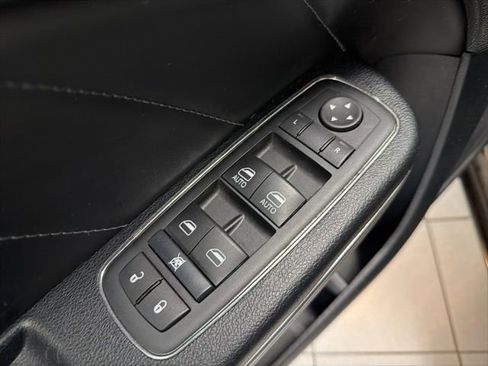 Used 2015 Dodge Charger R/T w/ Plus Group RWD image 12