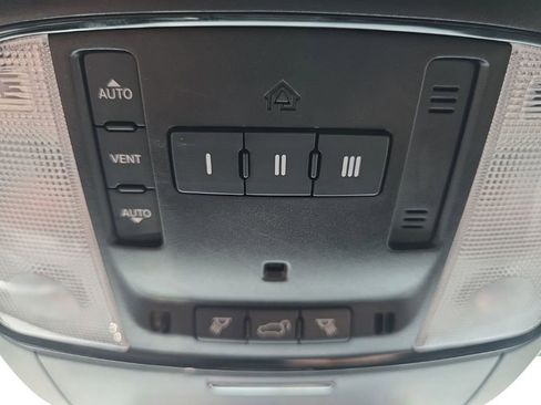 Used 2023 Dodge Durango GT RWD image 30