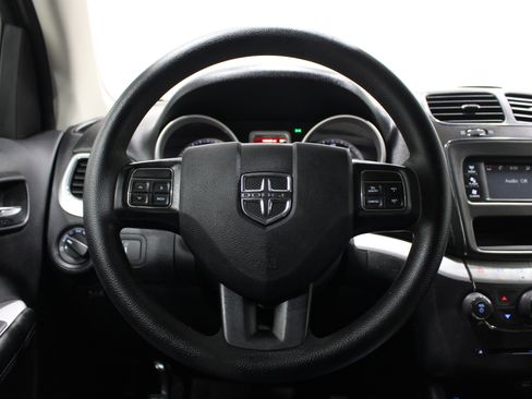 Used 2018 Dodge Journey SE w/ Blacktop Package FWD image 10