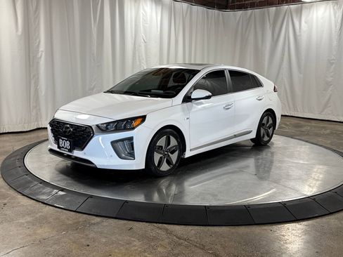 Used 2020 Hyundai Ioniq Limited image 1
