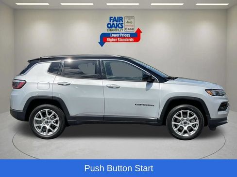 Certified 2025 Jeep Compass Limited AWD/4WD image 6