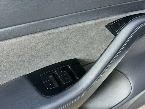 Used 2020 Tesla Model 3 Standard Range RWD image 22