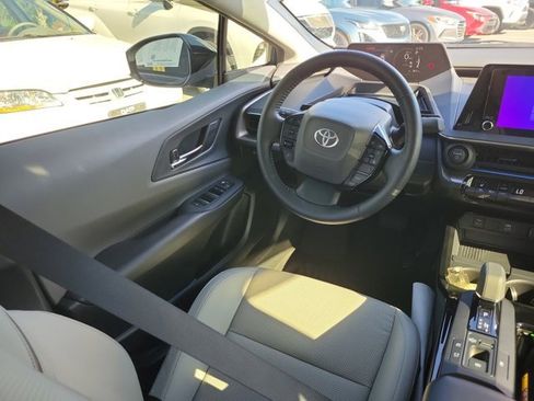Used 2023 Toyota Prius XLE image 22
