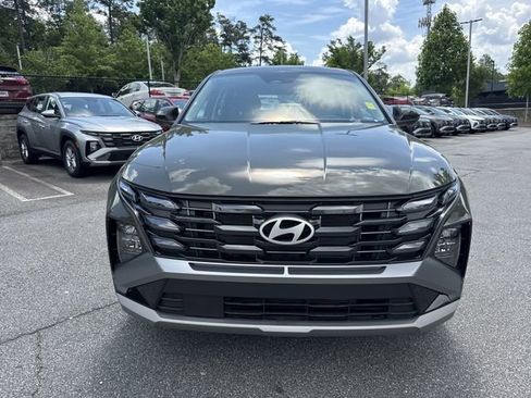 Used 2026 Hyundai Tucson SE FWD image 2