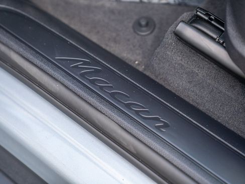 Certified 2026 Porsche Macan AWD/4WD image 12